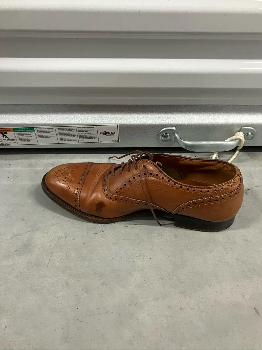 Alden 911 Medallion Perf Tip Bal Oxford Burnished Tan Calf USA 8.5